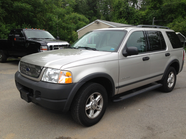 Ford Explorer 2004 photo 3