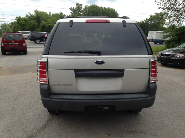 Ford Explorer 2004 photo 9