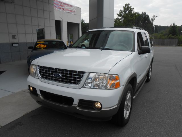 Ford Explorer 2004 photo 4