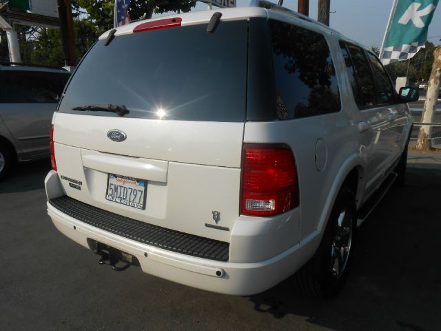 Ford Explorer 2004 photo 2