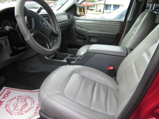 Ford Explorer Unknown SUV