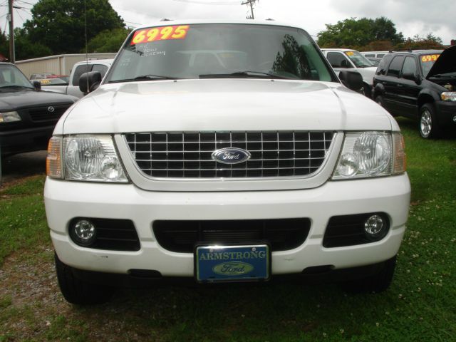 Ford Explorer 2004 photo 4