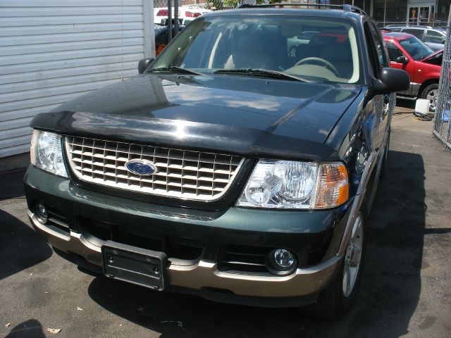 Ford Explorer 2004 photo 3