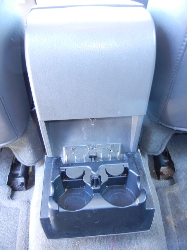 Ford Explorer 2500 4WD SUV