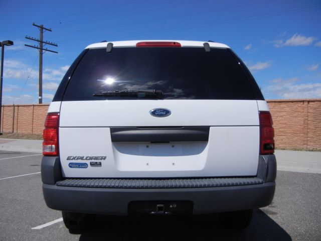 Ford Explorer 2004 photo 16