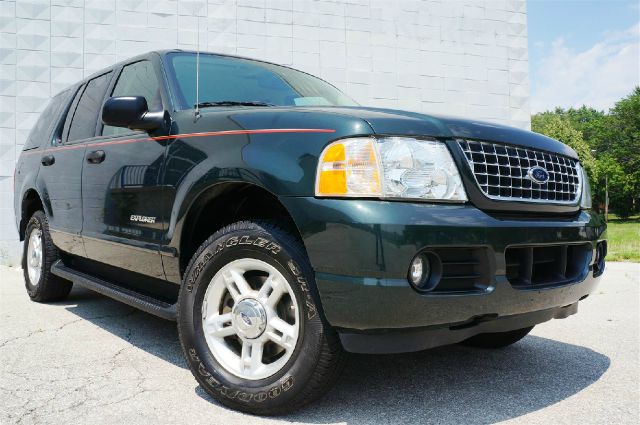 Ford Explorer 2004 photo 3