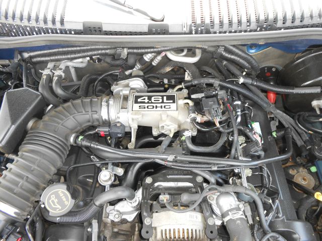 Ford Explorer 2004 photo 1