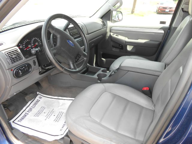 Ford Explorer 2004 photo 13