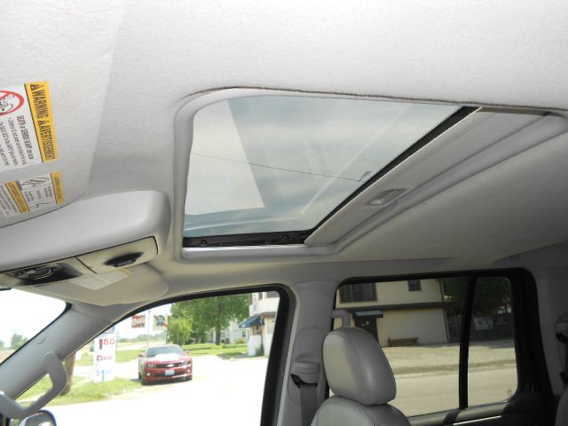 Ford Explorer 2004 photo 5