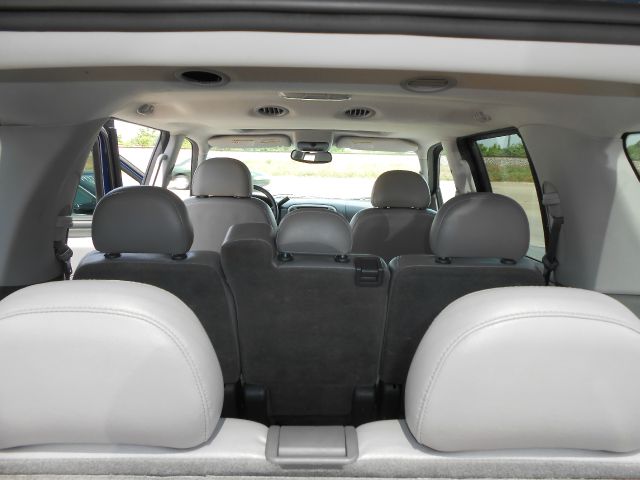 Ford Explorer 2004 photo 9