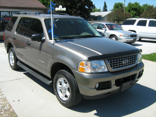 Ford Explorer 2004 photo 4