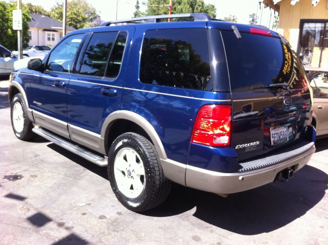 Ford Explorer 2004 photo 4