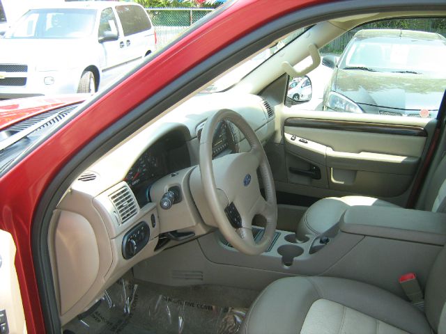 Ford Explorer LT CREW 25 SUV