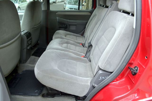 Ford Explorer 2004 photo 15