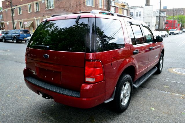 Ford Explorer 2004 photo 18