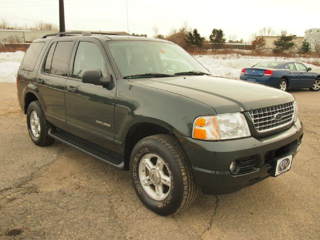Ford Explorer 2004 photo 1