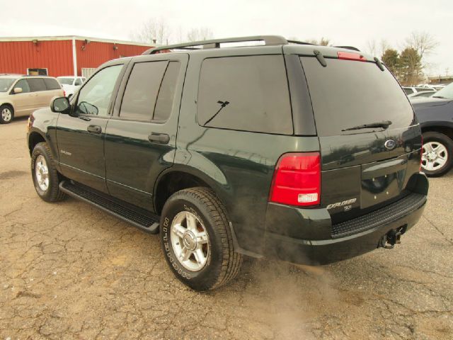 Ford Explorer 2004 photo 4