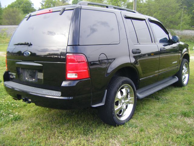 Ford Explorer 2004 photo 1