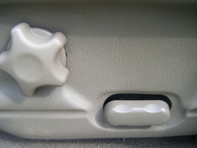 Ford Explorer 2004 photo 3