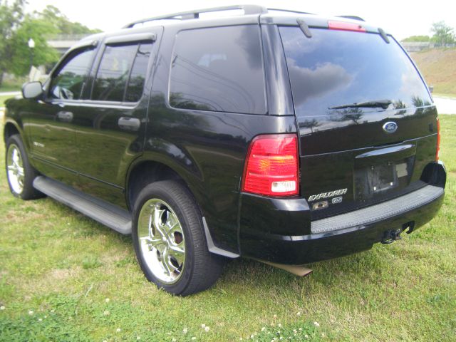 Ford Explorer 2004 photo 7