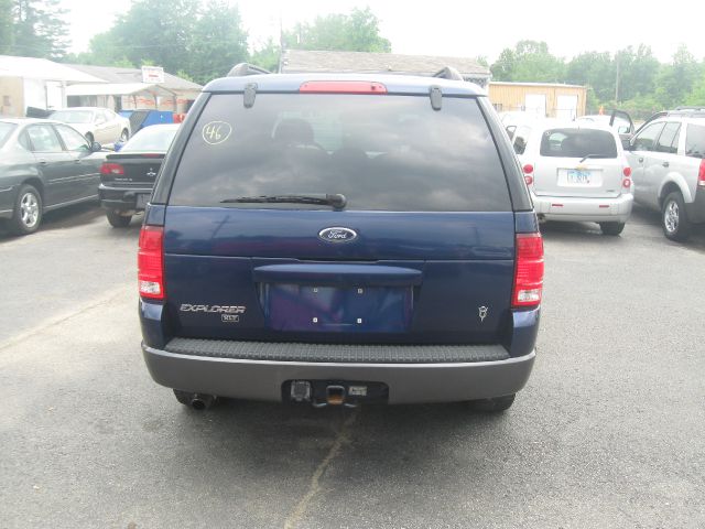 Ford Explorer 2004 photo 3