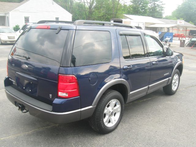 Ford Explorer 2004 photo 4