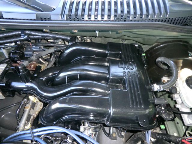 Ford Explorer 2004 photo 1