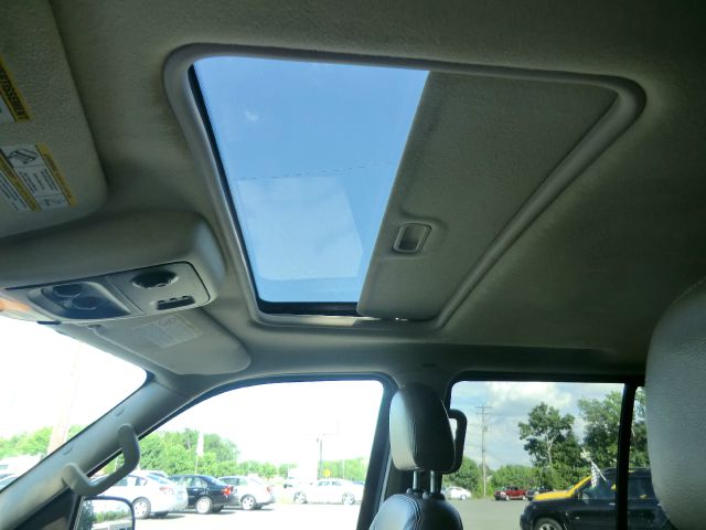 Ford Explorer 2004 photo 14