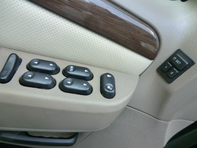 Ford Explorer 2004 photo 17