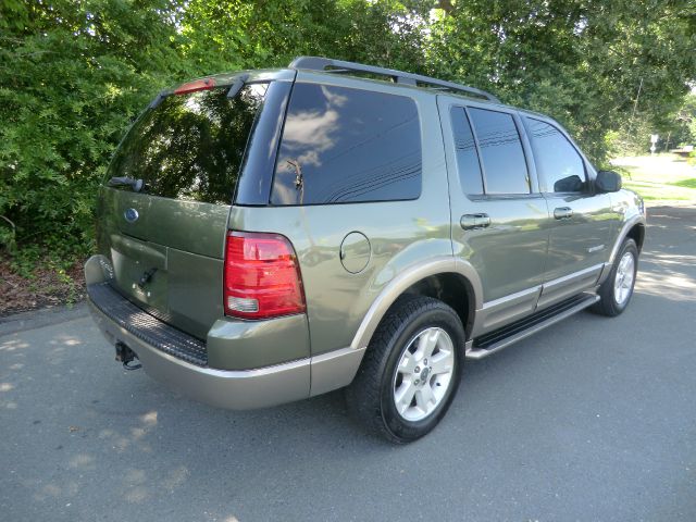 Ford Explorer 2004 photo 21
