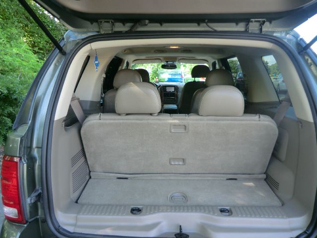 Ford Explorer 2004 photo 26