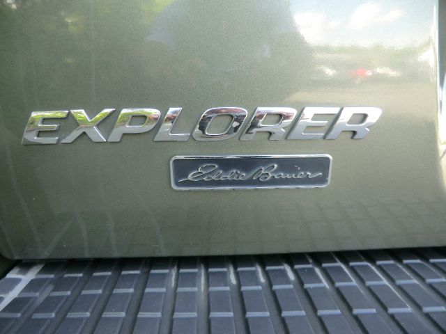 Ford Explorer 2004 photo 27