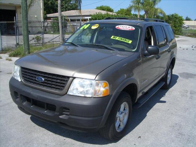 Ford Explorer 2004 photo 2