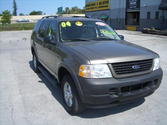 Ford Explorer 2004 photo 3