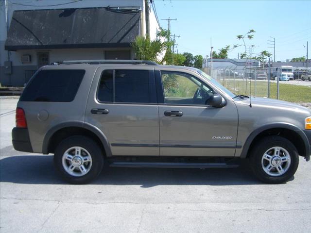 Ford Explorer 2004 photo 4