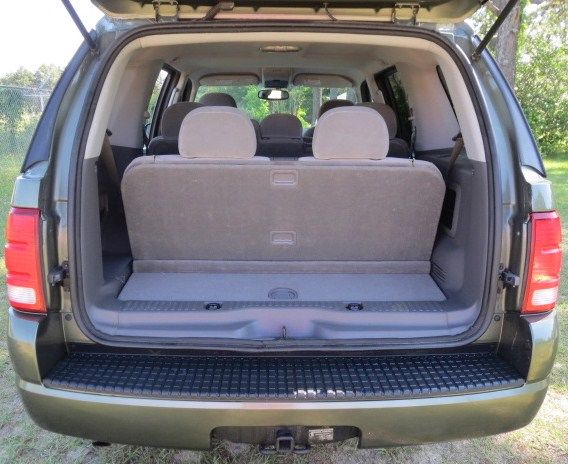 Ford Explorer 2004 photo 10