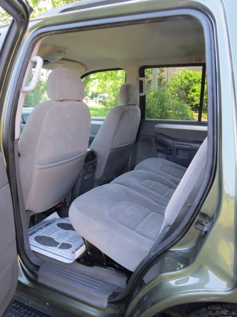 Ford Explorer 2004 photo 20