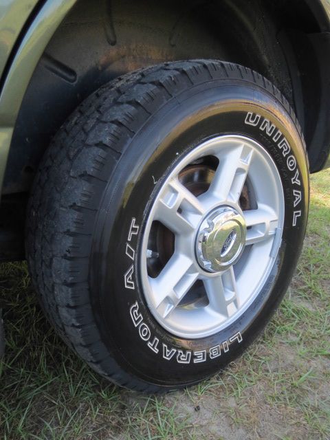 Ford Explorer 2004 photo 25