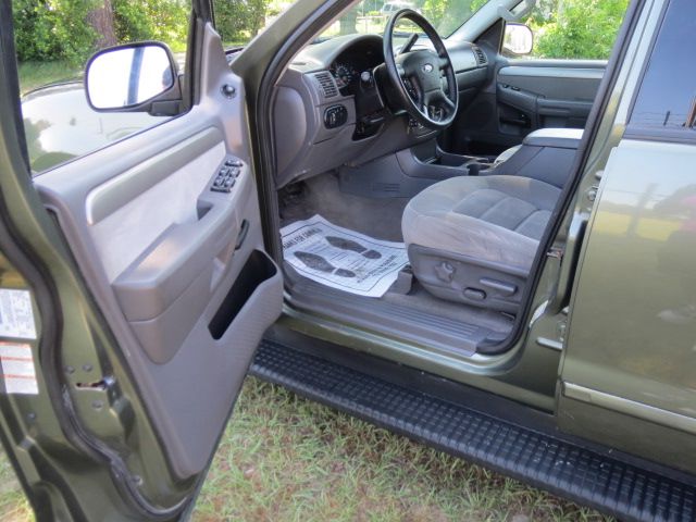 Ford Explorer 2004 photo 39