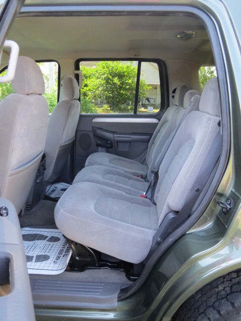 Ford Explorer 2004 photo 45