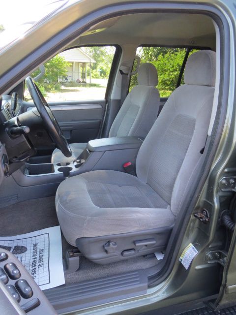 Ford Explorer 2004 photo 55