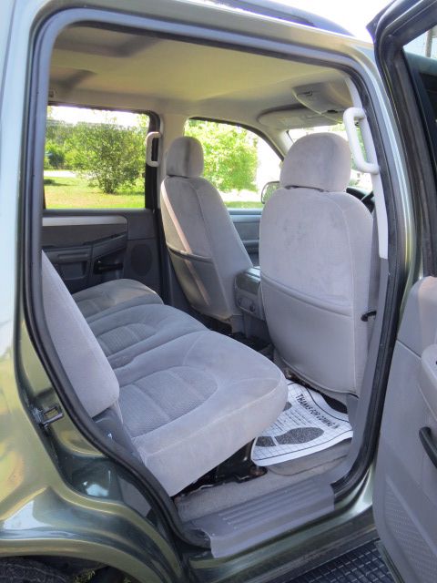 Ford Explorer 2004 photo 58