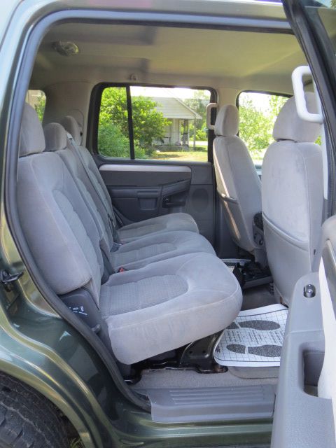 Ford Explorer 2004 photo 65