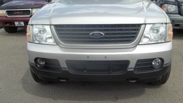 Ford Explorer 2004 photo 1