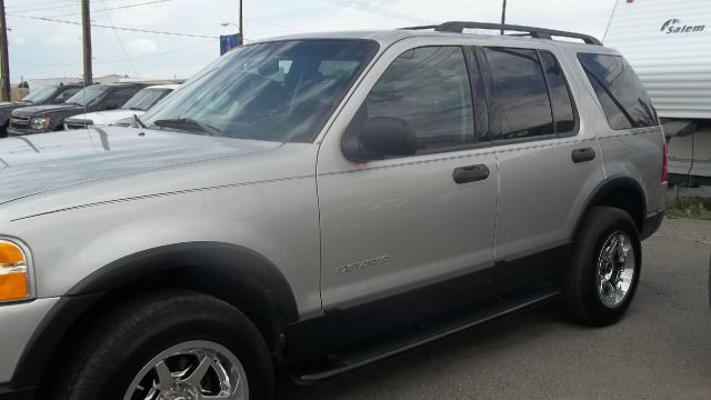 Ford Explorer 2004 photo 2