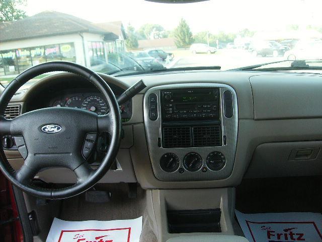 Ford Explorer 2004 photo 5