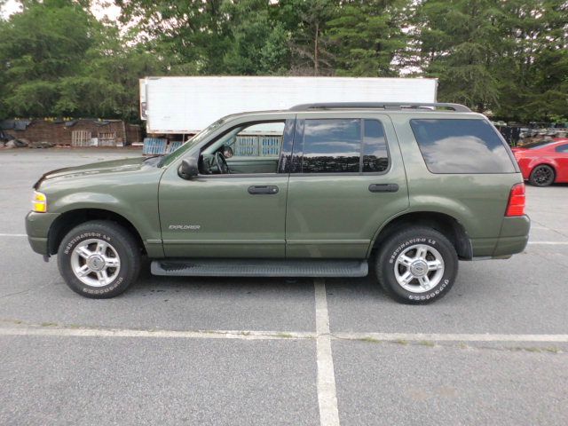 Ford Explorer 2004 photo 1