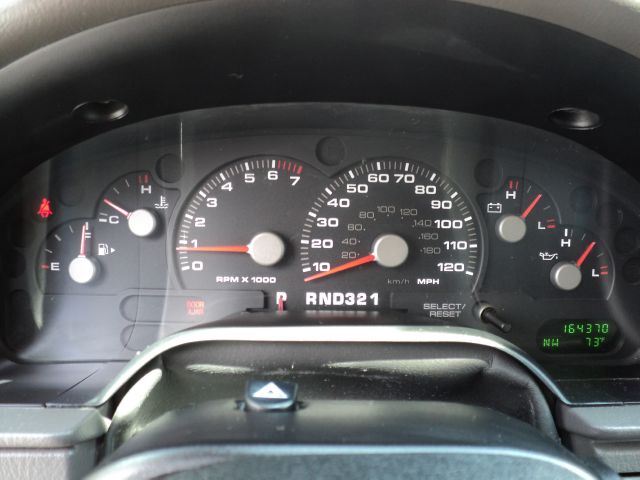 Ford Explorer 2004 photo 17