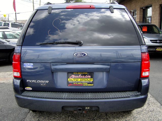 Ford Explorer 2004 photo 3
