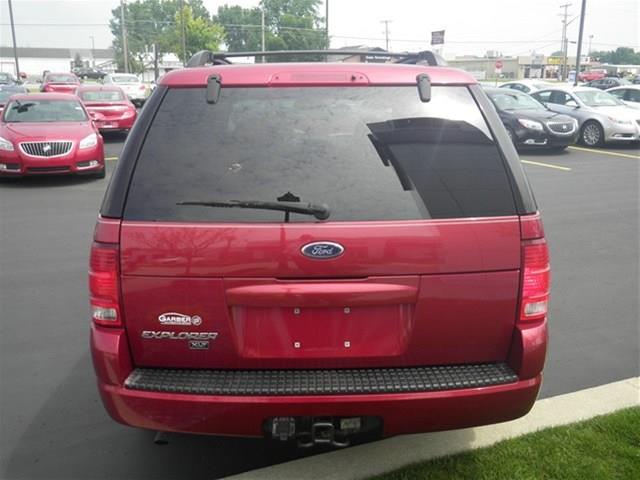 Ford Explorer 2004 photo 4
